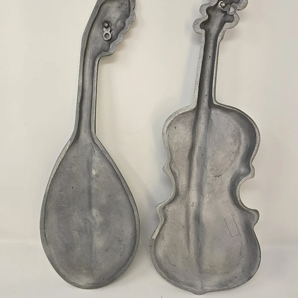 Vintage 60s royal cast‎ metal green guitar mandolin wall hangings music